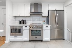 High quality HDR and Flash photography for Seattle Real Estate listing agents.